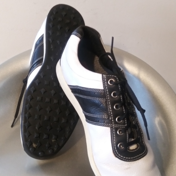 FJ Contour Casual Men's Golf shoes - Picture 2 of 9